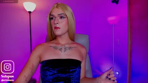 Snapshot of erisleon chatting on February 17, 1:15 am online show from February 17, 1:15 am