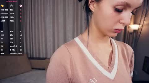 Erline and Monica online show from December 5, 7:33 pm