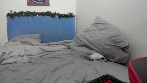 Max online show from March 6, 7:14 am