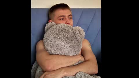 Max online show from January 31, 11:45 pm