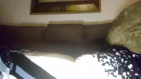 Hmmmhmmmm online show from January 10, 7:25 am