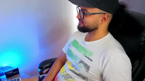 ernesto rodriguez 82 online show from May 26, 4:24 pm
