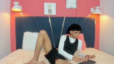 ero_boy40 online show from June 12, 4:22 am