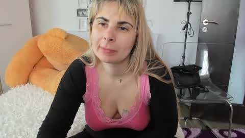 eroticsensualkitty4u online show from February 27, 11:06 am