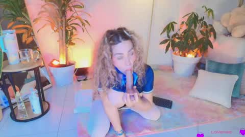 TINY  online show from June 6, 3:56 am