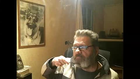 Erwins room welcome sound on online show from February 19, 11:04 pm
