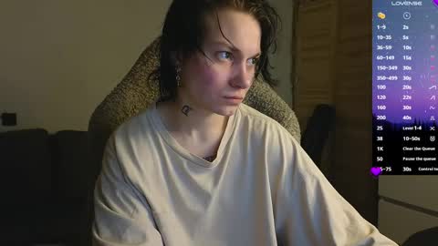 esajukyy online show from March 21, 2:44 pm