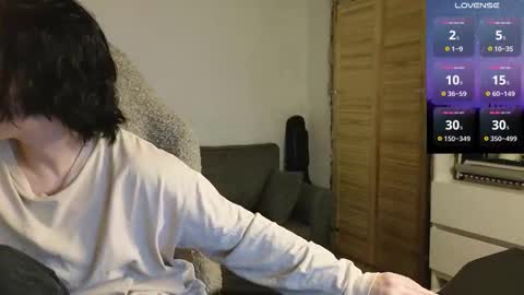 esajukyy online show from February 21, 2:42 pm