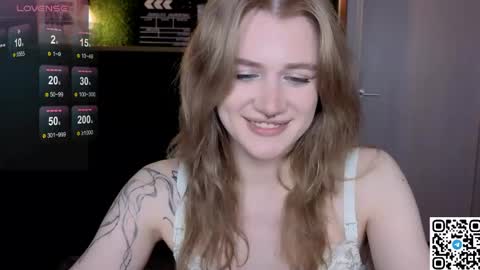 EshleGreen online show from May 15, 9:44 pm