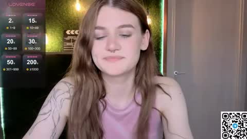 EshleGreen online show from May 2, 9:42 pm