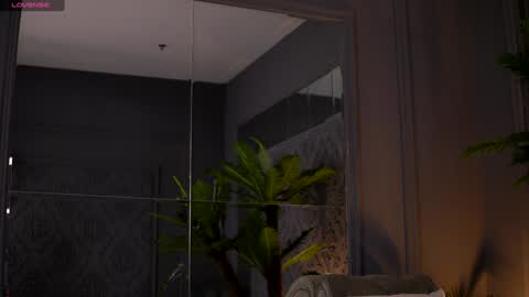 Raluca  online show from February 6, 10:53 pm