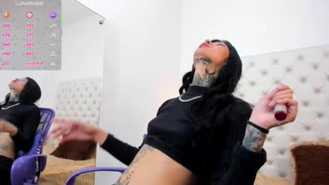 esmeralda  online show from March 24, 3:40 pm