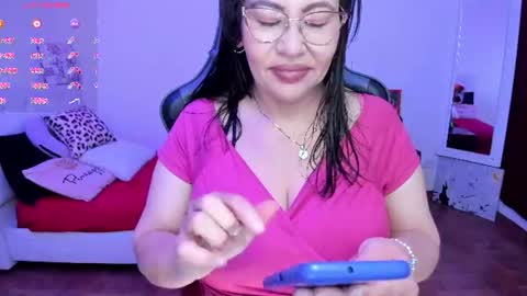 esme online show from July 5, 8:16 pm