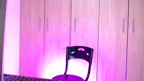 Snapshot of esteban_fer chatting on February 14, 2:07 am Esteban Fernandez online show from February 14, 2:07 am