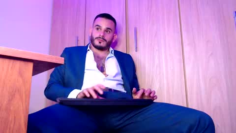 Snapshot of esteban_fer chatting on February 2, 8:34 am Esteban Fernandez online show from February 2, 8:34 am