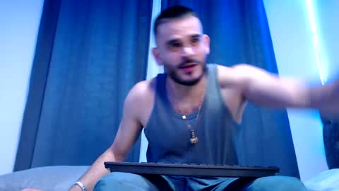 Snapshot of esteban_fer chatting on January 11, 2:41 am Esteban Fernandez online show from January 11, 2:41 am