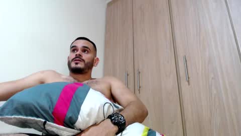 Snapshot of esteban_fer chatting on February 13, 8:45 pm Esteban Fernandez online show from February 13, 8:45 pm