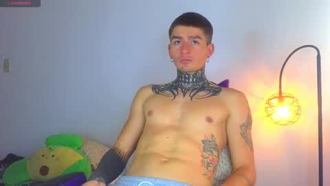 Esteban independent model online show from February 3, 1:48 pm