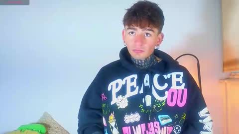 Esteban independent model online show from October 20, 10:53 am