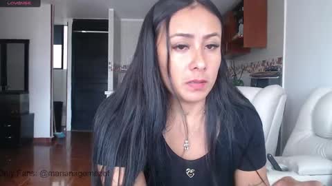 Snapshot of estefi1073162 chatting on February 6, 5:30 pm valeria online show from February 6, 5:30 pm