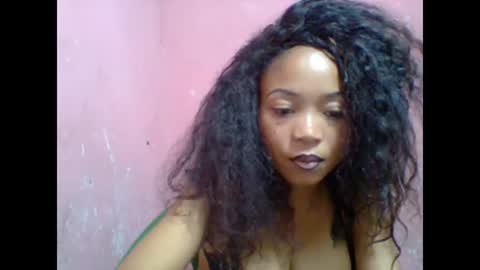 estelah20 online show from October 3, 11:29 am