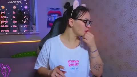 EsterPlayful online show from September 28, 3:21 pm