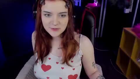 Ester  online show from July 31, 4:30 pm