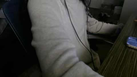 Snapshot of estessaid chatting on October 14, 4:26 am 94Bottles online show from October 14, 4:26 am