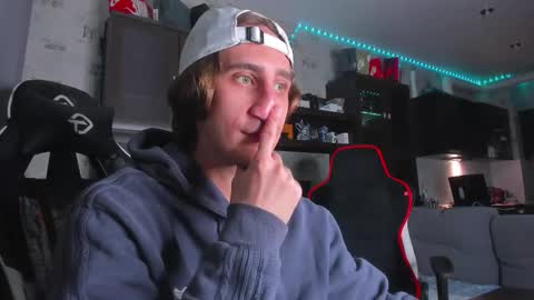 LOUIS online show from October 4, 8:28 pm