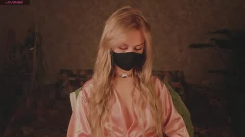 Sophia online show from April 20, 10:57 pm