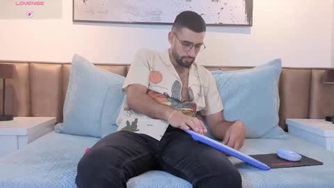 Ethan online show from March 17, 7:08 pm