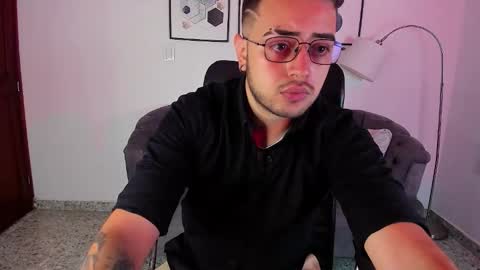 ethan_greacee online show from February 26, 11:46 am