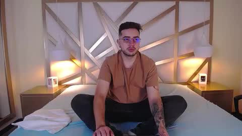 ethan_greys online show from December 4, 5:18 am