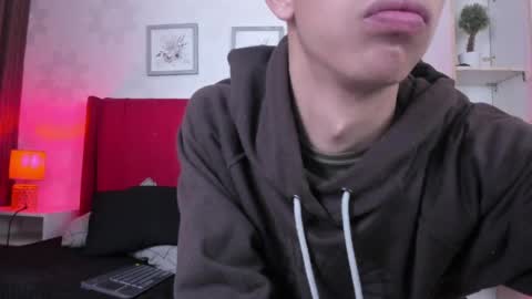 Ethan online show from March 31, 11:32 am