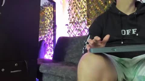 Snapshot of ethanandbrianna chatting on February 25, 2:03 am ethanandbrianna online show from February 25, 2:03 am