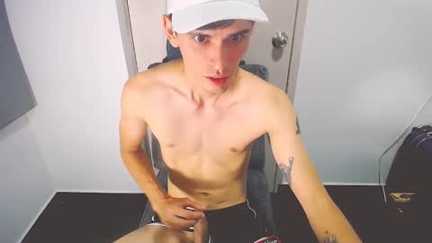 EthanColeeman online show from April 21, 1:42 am