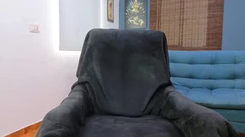 ethangreey1 online show from May 9, 1:39 pm