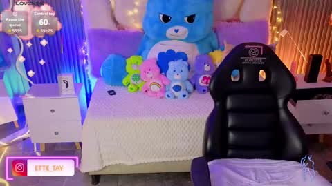 ette online show from March 13, 4:05 am