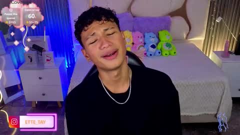 ette online show from March 20, 7:52 pm