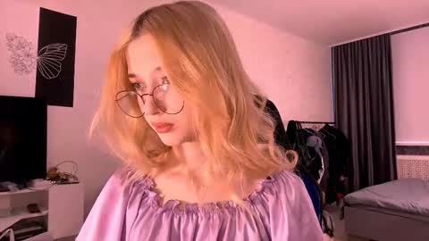 Tali online show from February 22, 9:02 am