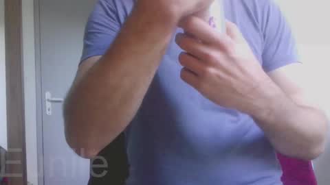 eunile online show from October 23, 3:24 pm