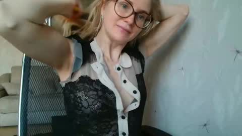 eva2323 online show from October 14, 5:32 am