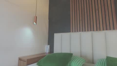 EVA DAEMON  online show from February 4, 11:58 am