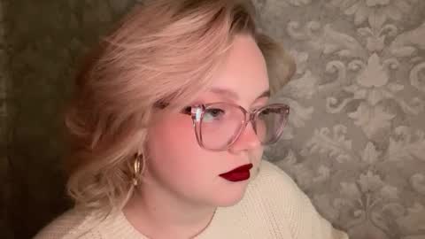 eva_kittenn online show from September 17, 10:35 pm