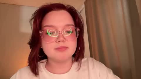 eva_kittenn online show from February 24, 1:36 pm