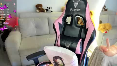 Eva   online show from April 16, 4:56 am