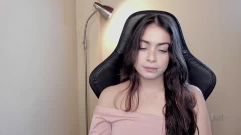 eva_monn online show from December 3, 8:33 pm