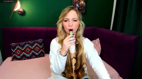 Eva 3 online show from November 10, 2:03 am