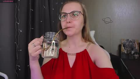 Eva online show from April 19, 6:10 pm