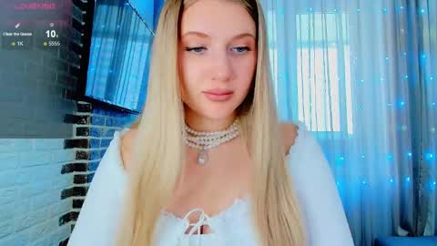 Eva  online show from October 18, 4:49 am